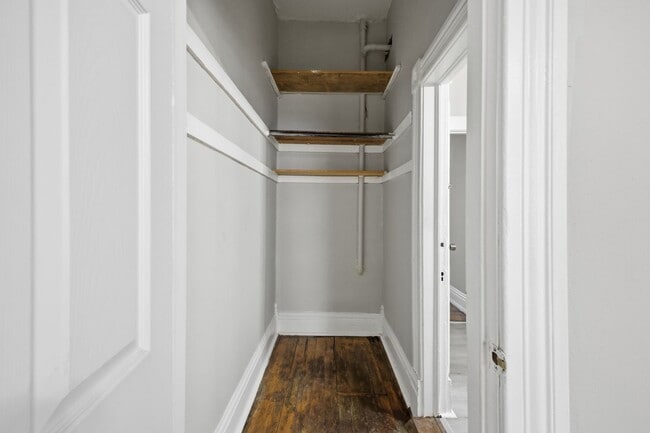 Building Photo - Charming 2-Bedroom, 1-Bath Home with Recent Updates!