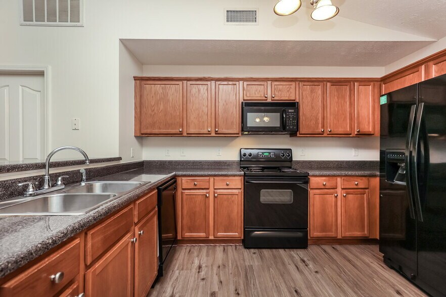 Building Photo - 3128 Sherborne Ct