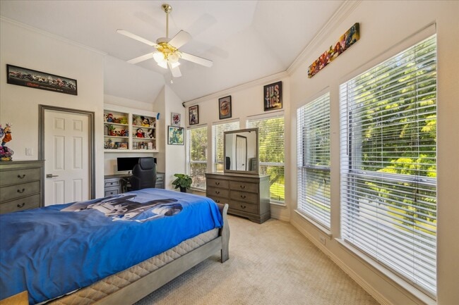 Building Photo - 14 Lake Mist Ct