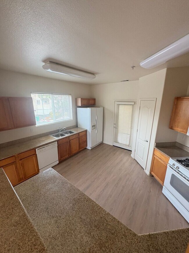 Building Photo - 9050 Double R Blvd