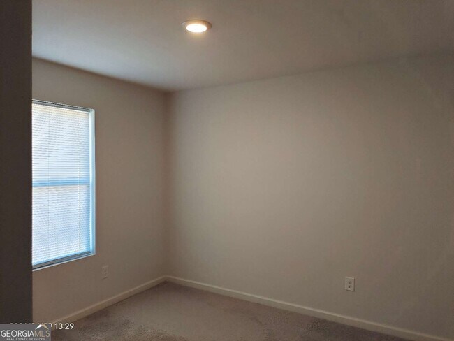 Building Photo - 538 Pemberton St