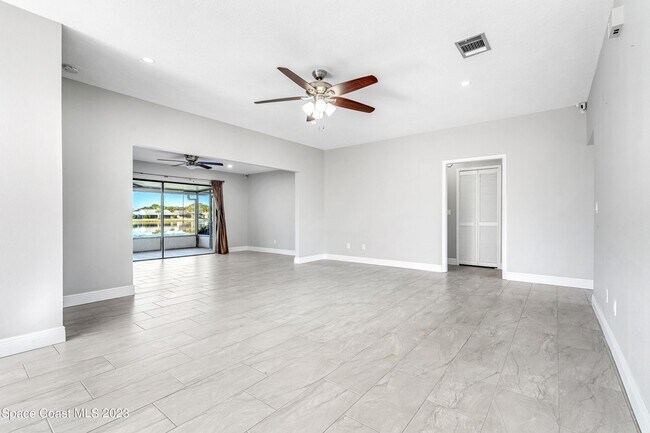 Building Photo - 1080 Park Ridge Pl