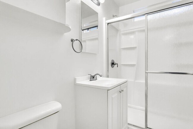 Building Photo - Diamond St Units