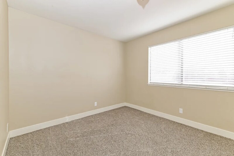 Building Photo - 7150 Powderhorn Cir