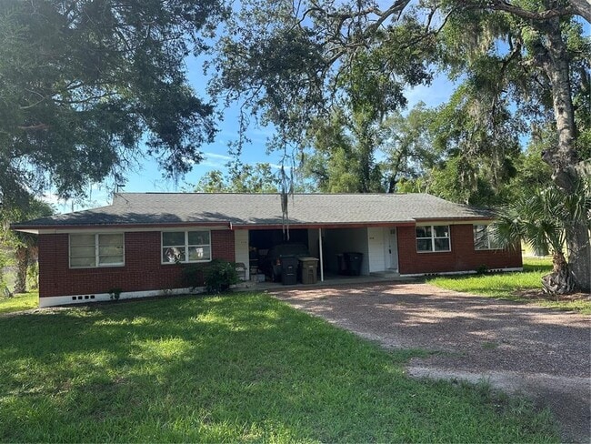 Primary Photo - 3028 NE 7th Ln