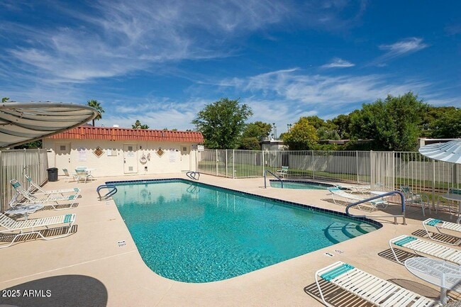Building Photo - 7721 E Sandalwood Dr