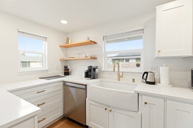 Building Photo - 4008 S 36th St