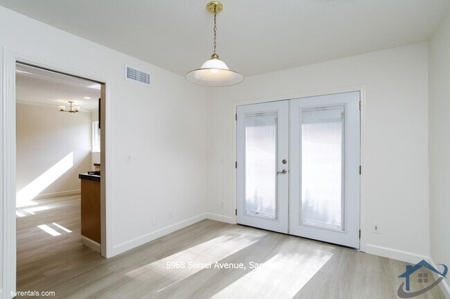 Building Photo - 5968 Sorrel Ave