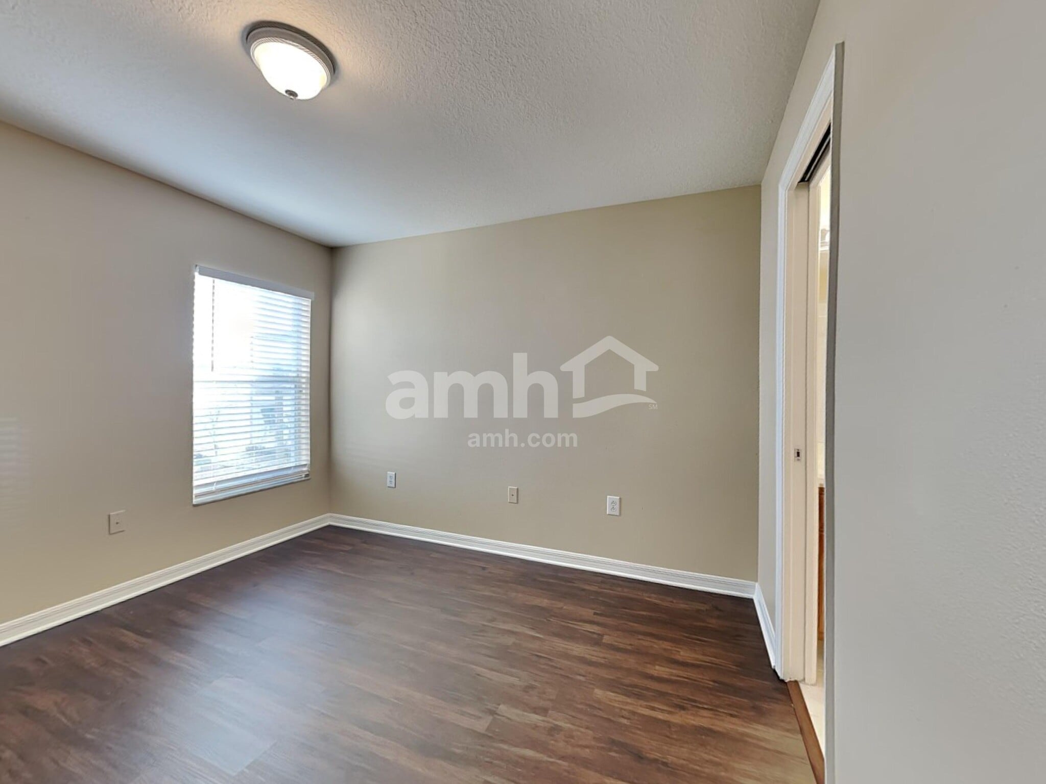 Building Photo - 12723 Lake Vista Dr