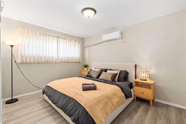 Building Photo - Cozy 2BR Home with Bright Interior & Relaxing Patio