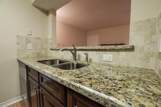 Building Photo - 3500 Tangle Brush Dr