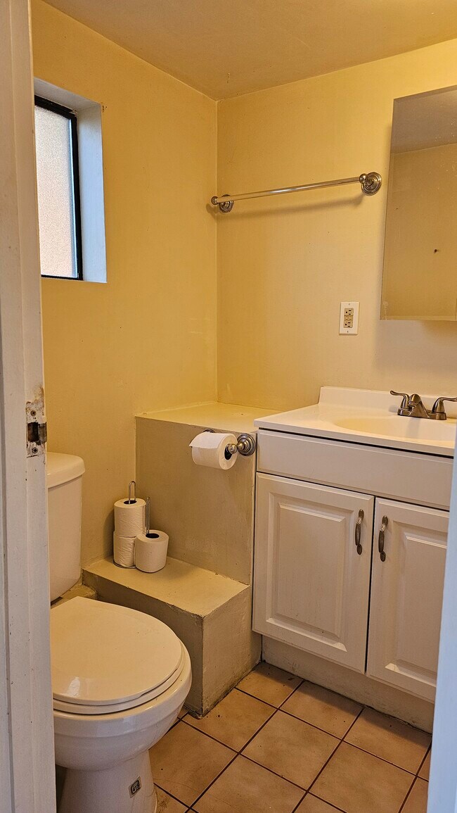 Bathroom - 1417 Nolden St