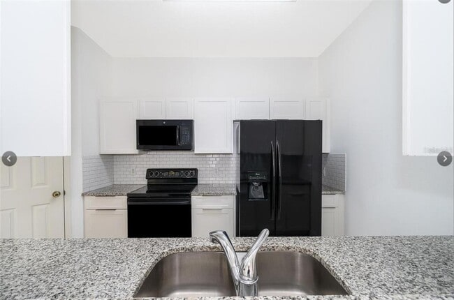 Building Photo - 6166 Stevenson Dr