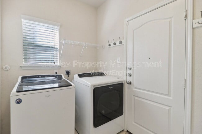 Building Photo - 13419 Canadian Parke