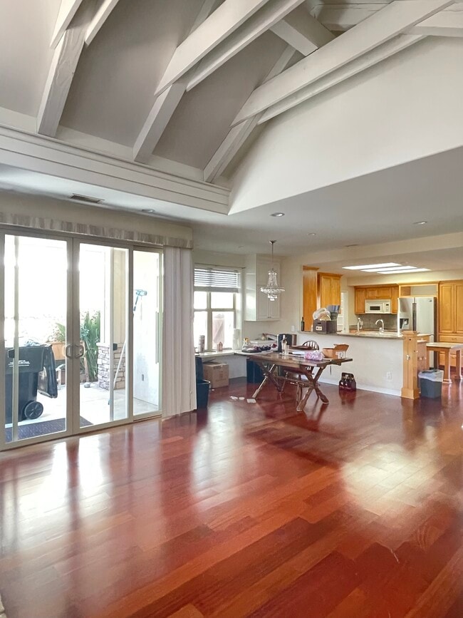 Building Photo - 4461 Santa Cruz Ave