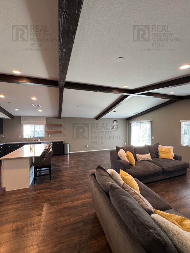 Building Photo - 31372 McKenna Ct