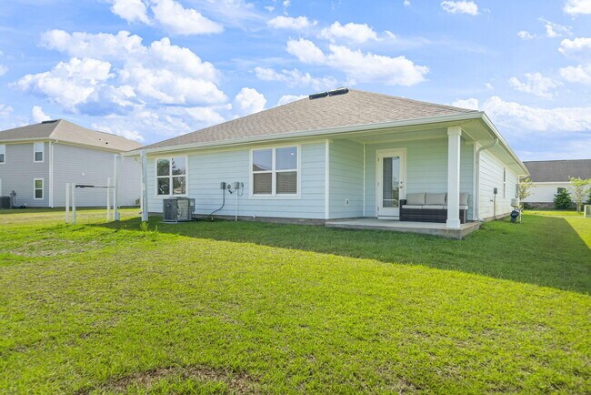 Building Photo - 39 Riverwalk Xing