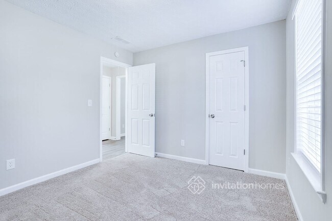 Building Photo - 140 Oak Hill Dr