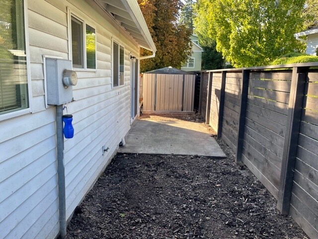 Building Photo - 2817 SW Multnomah Blvd