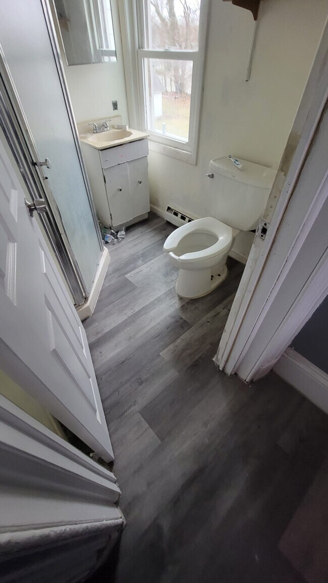 Building Photo - 1530 Pennington Rd