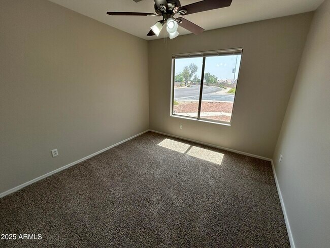 Building Photo - 15070 N 150th Ln