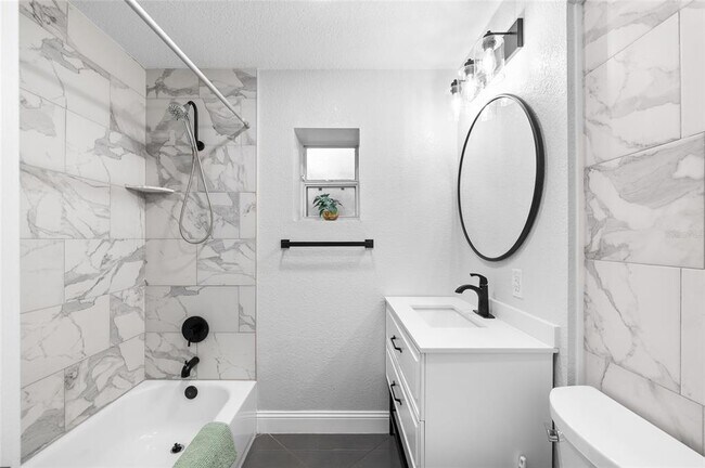 Building Photo - 4920 30th Ave N