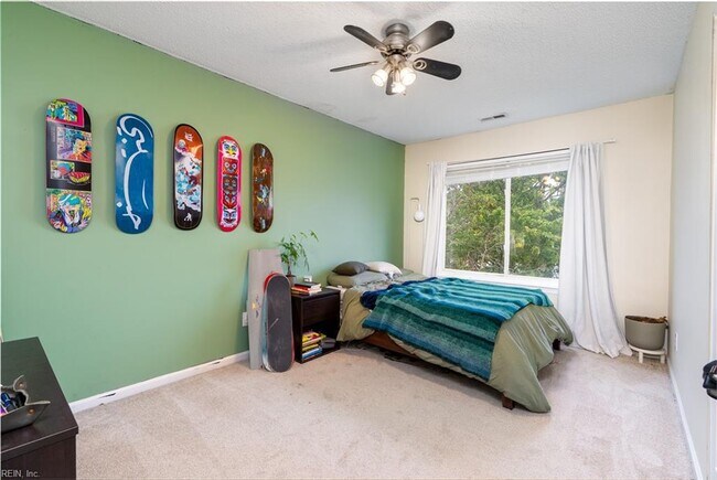 Building Photo - 517 Woodshire Way