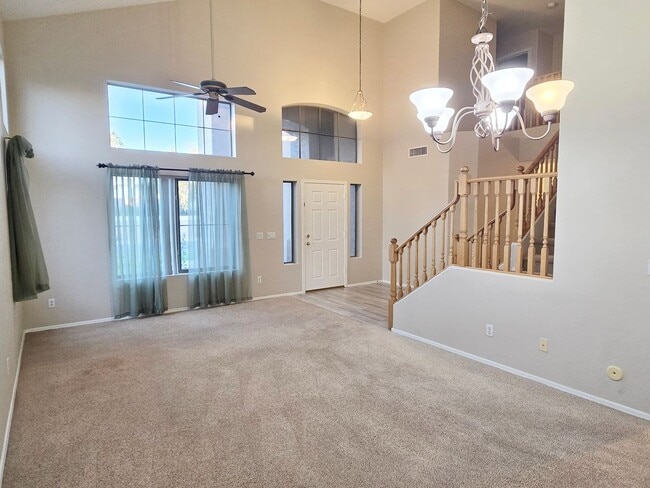 Building Photo - 5-bedroom in the heart of Gilbert