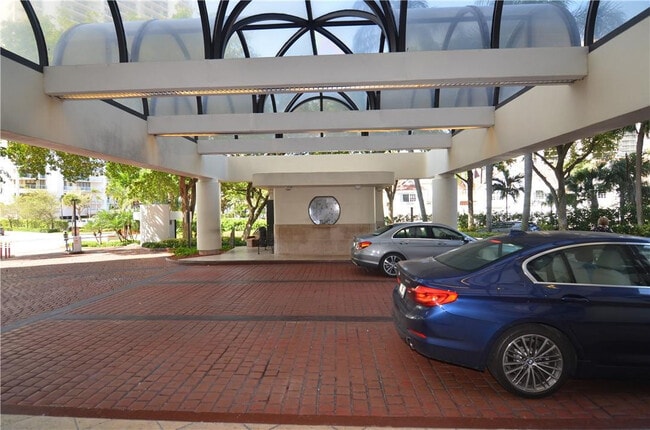 Building Photo - 19355 Turnberry Way