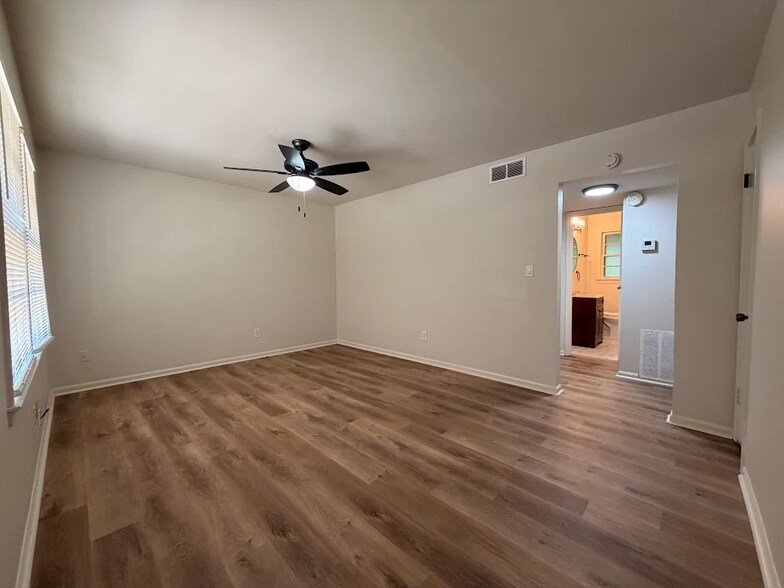 Building Photo - 1329 Watts Rd