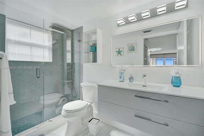 Building Photo - 19601 E Country Club Dr