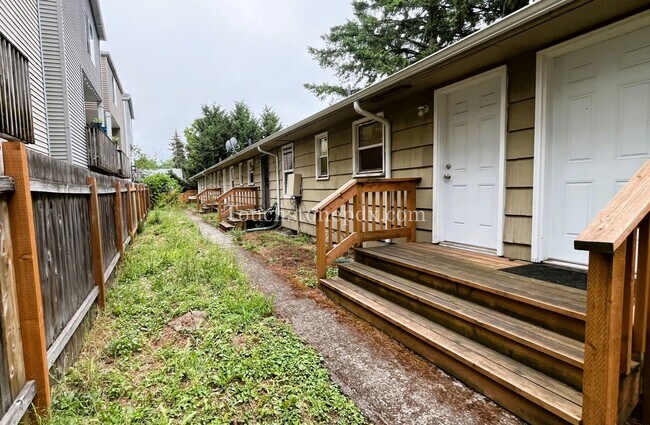 Primary Photo - Cozy Urban Living: 2BD/1BA in Brentwood-Da...