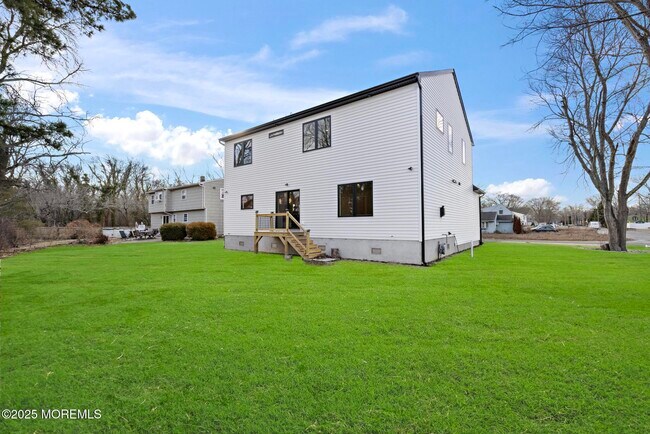 Building Photo - 239 Berkeley Dr