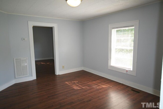 Building Photo - Your Own Home and Yard Centrally Located 3...