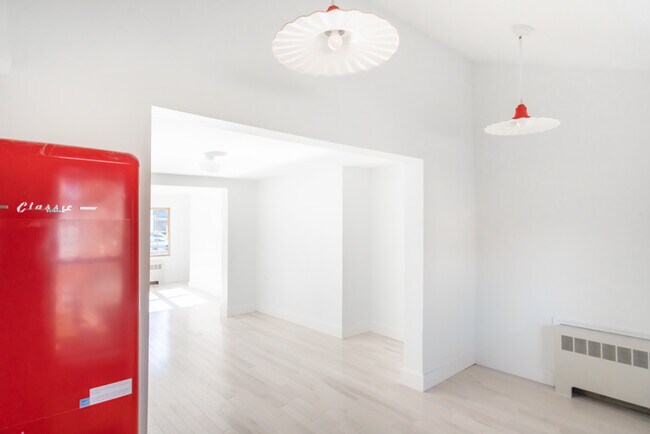 Building Photo - 171 Liberty St