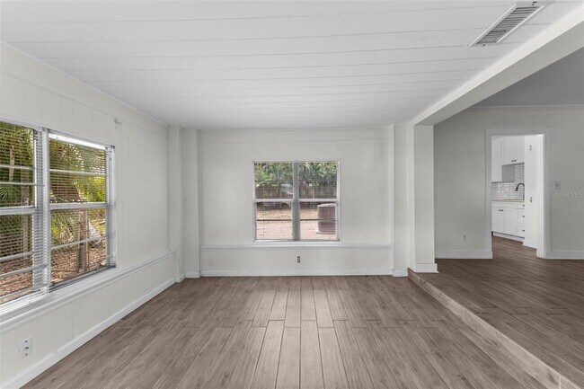 Building Photo - 4010 W Angeles St