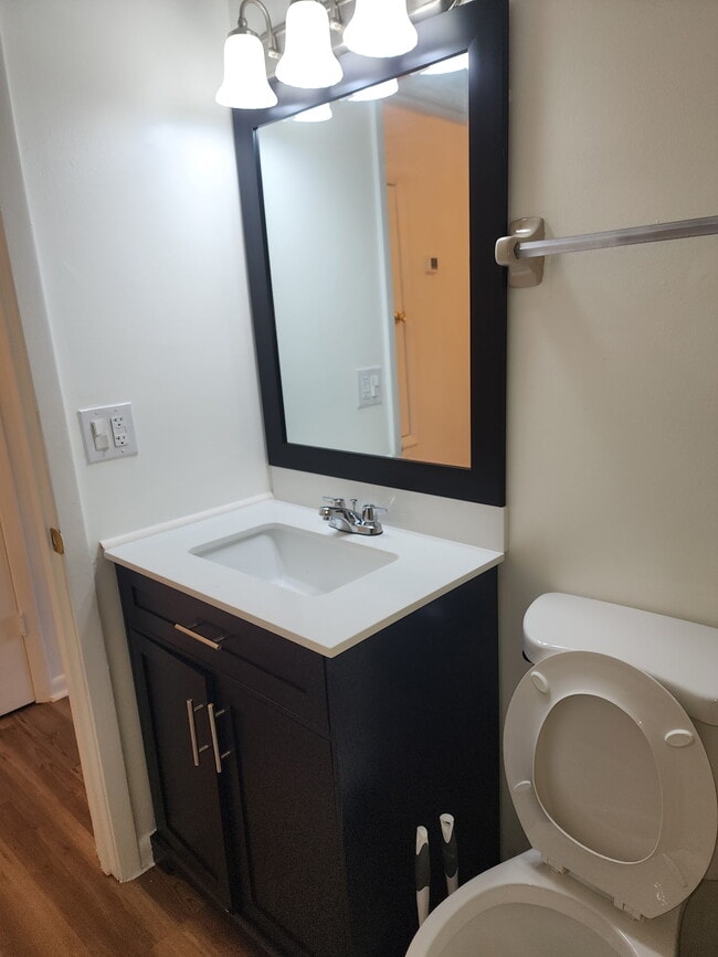 Building Photo - 411 Banana Cay Dr