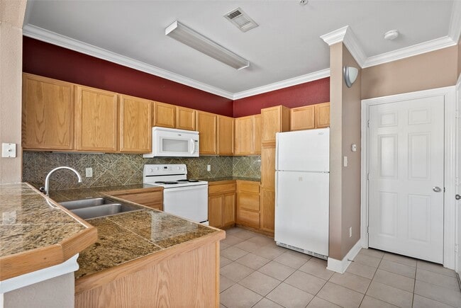 Building Photo - 801 Luther W St