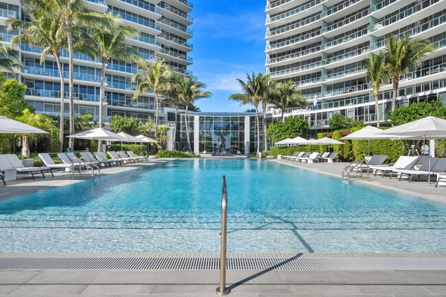 Building Photo - 2200 N Ocean Blvd