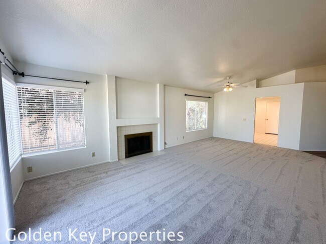 Building Photo - Single level 3BR/2BA home in Rancho Del Oro!