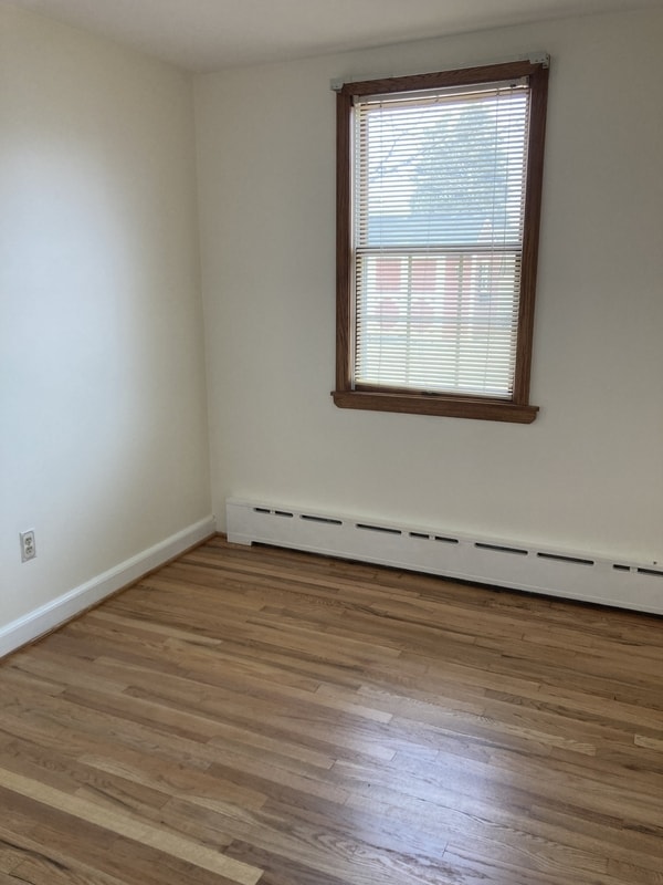 Building Photo - 705 Fallon Ave