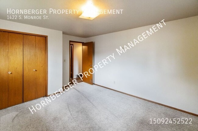 Building Photo - 1422 S Monroe St