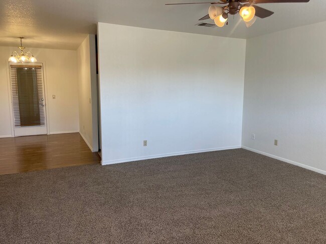 Building Photo - 2470 S. Mt. View