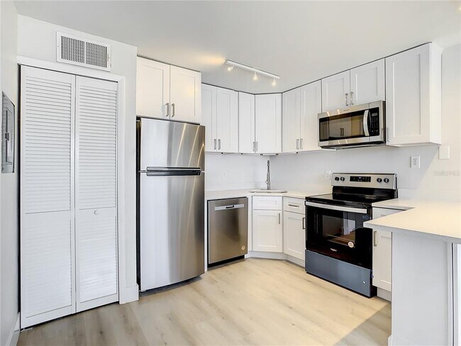 Building Photo - 4724 Walden Cir