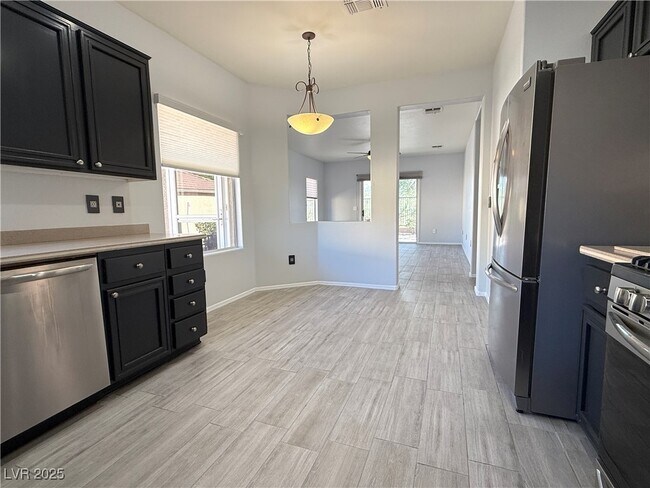 Building Photo - 1396 Couperin Dr