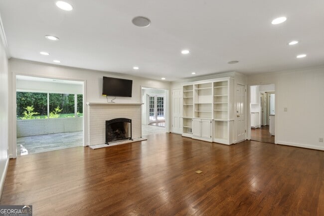Building Photo - 4708 Tall Pines Dr NW