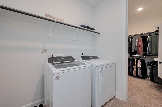 Building Photo - 16803 Jacobs Peak Path