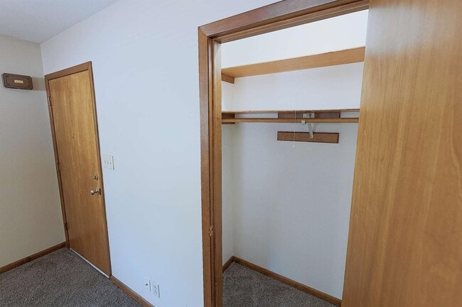 Building Photo - 375 S 44th St