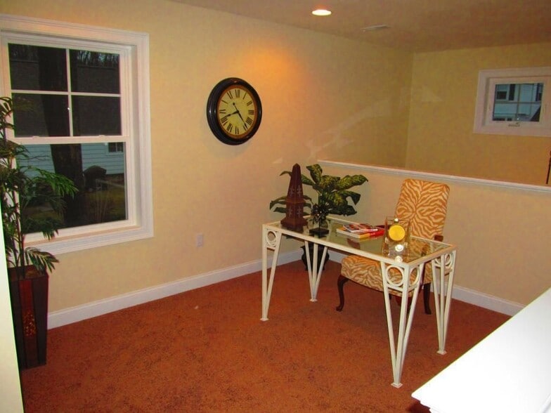 Building Photo - 214 Dallaire