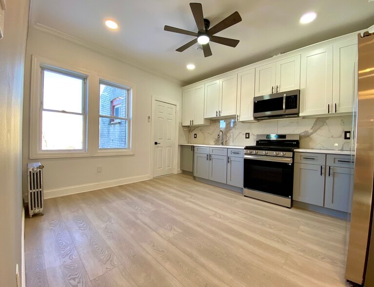 Building Photo - 55 Spring St